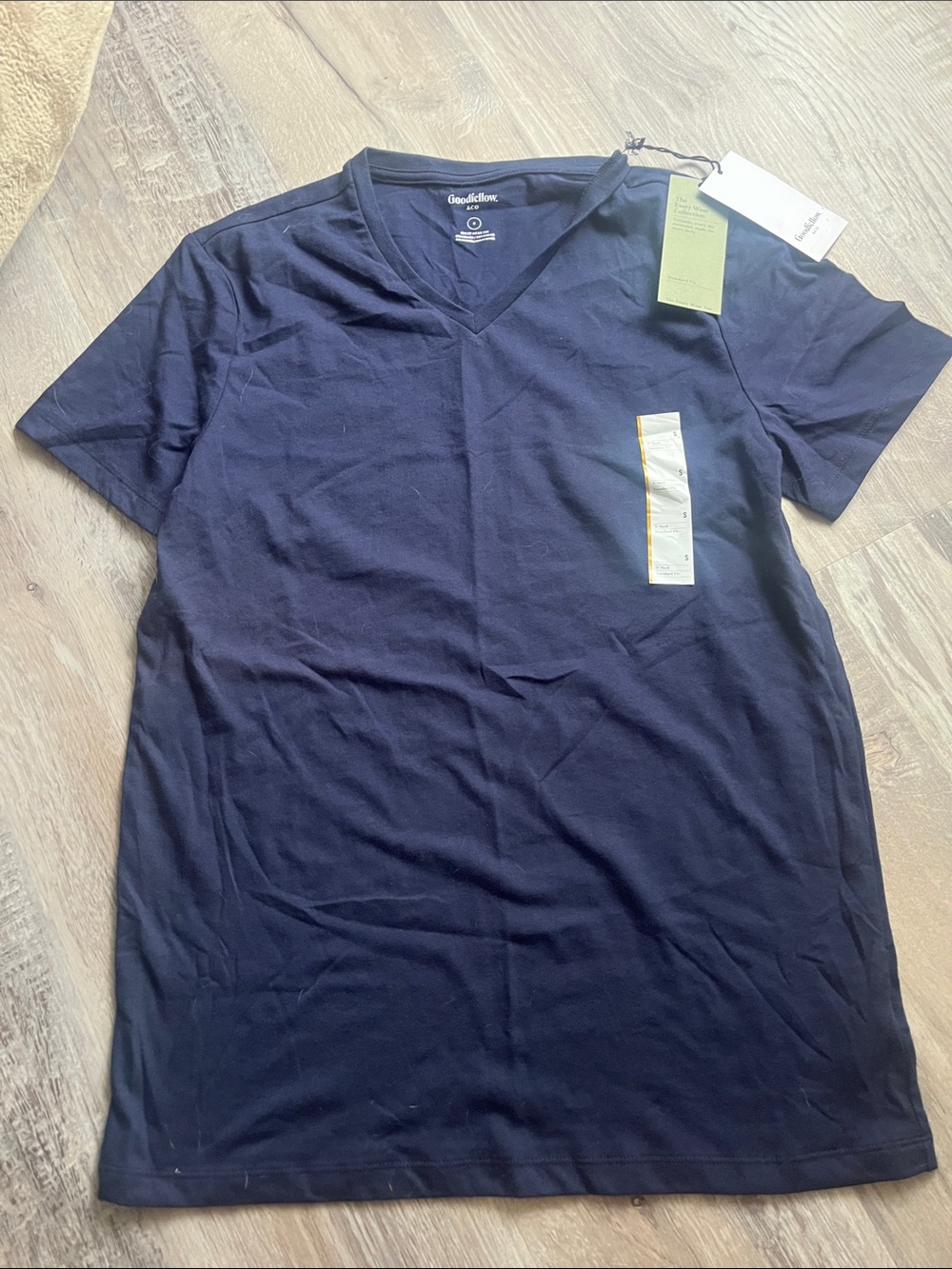 Goodfellow & Co Men's Navy V-Neck Short Sleeve Tee Shirt
